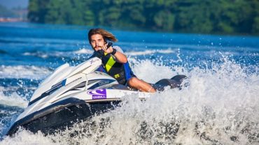 Water sports in Bentota